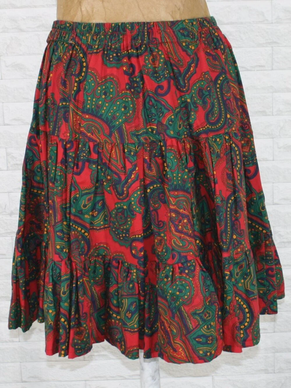 VINTAGE WESTERN EXPRESSIONS Skirt Tiered 90's Paisley Coastal Cowgirl Red Large